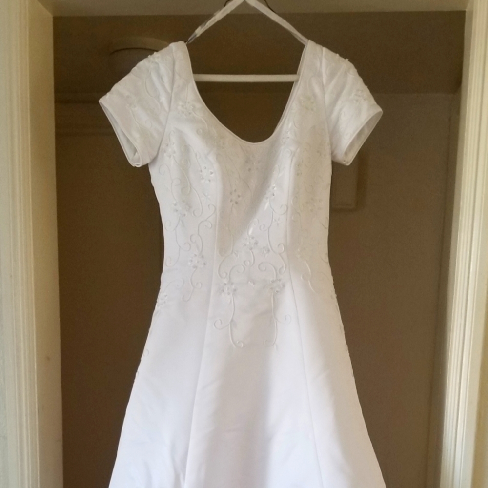 Alfred Angelo Wedding Dress White - Never worn!